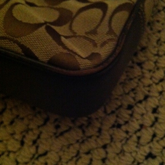 Coach signature purse SOLD!!!! - Picture 3 of 4
