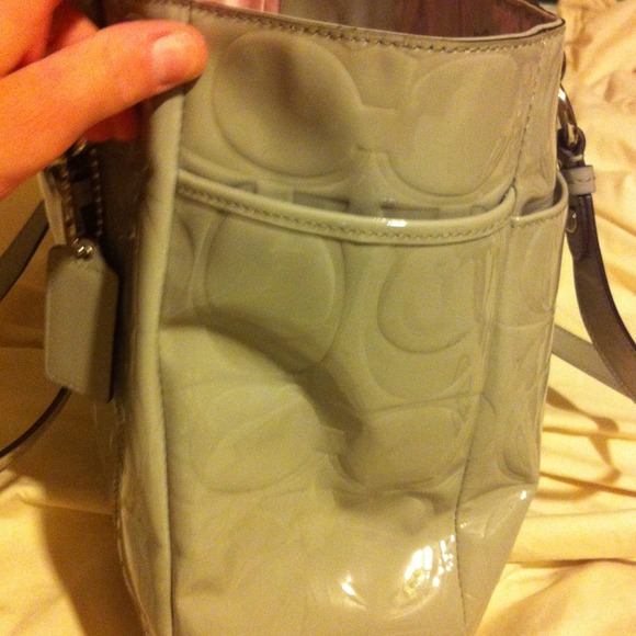 Authentic coach patent grey tote. - Picture 3 of 4