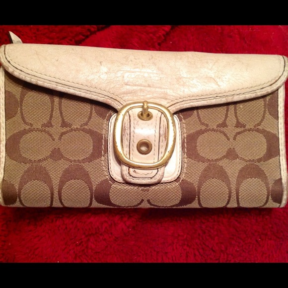 💯% Authentic Coach wallet💕