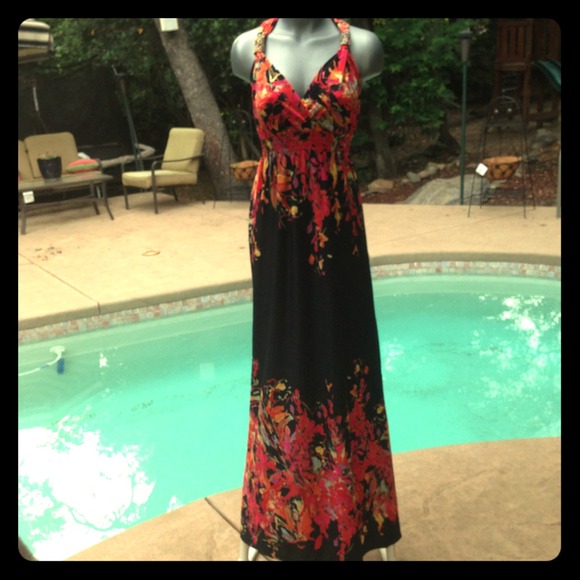 Dresses & Skirts - BUNDLE TWO MAXIS