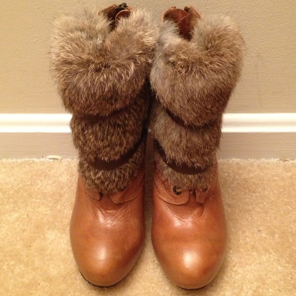 Authentic Dolce Vita Brown Leather Rabbit Fur Boot - Picture 2 of 4