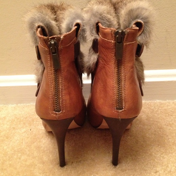 Authentic Dolce Vita Brown Leather Rabbit Fur Boot - Picture 4 of 4