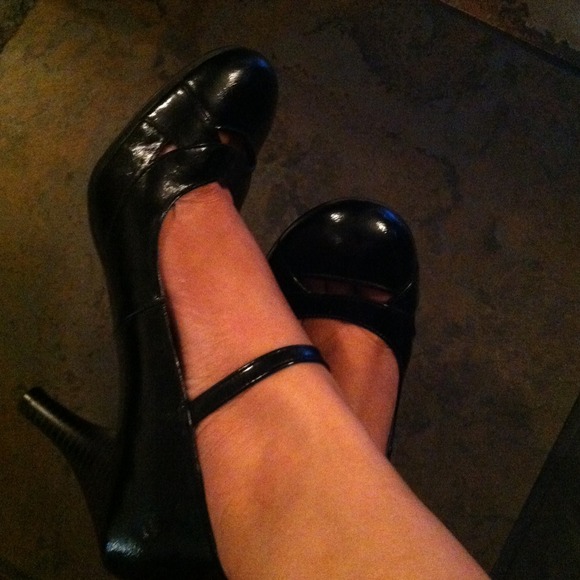 •GIFTED to @ehabat•$$Black Pumps