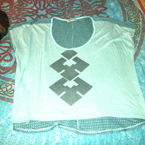 Aerie sweatshirt and Pacsun Top bundle