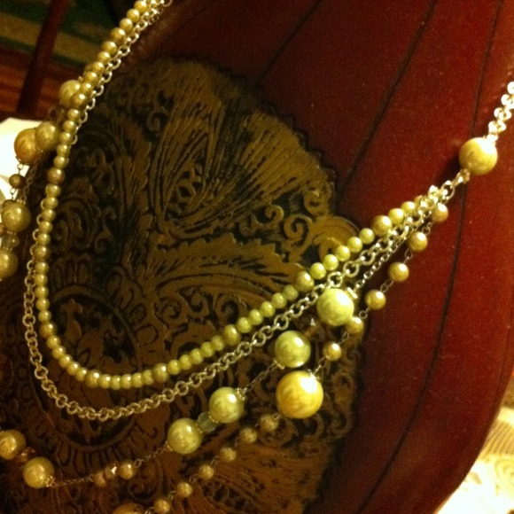Neckles - Picture 3 of 4