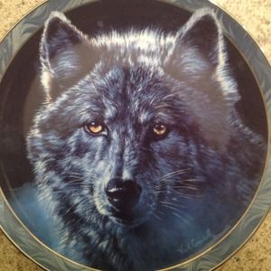 Two decorative wolf plates :)