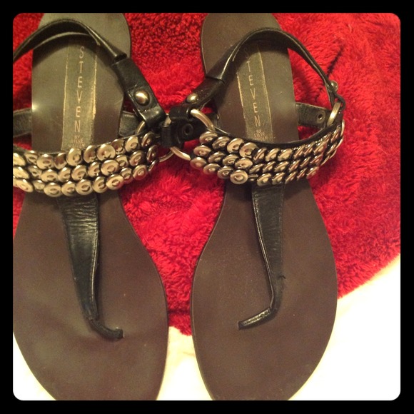 STEVEN statement sandals