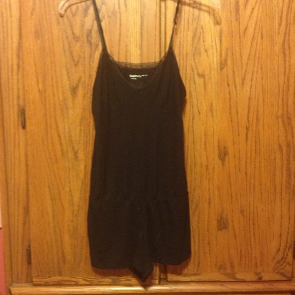 GapyBody black modal romper