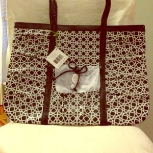 New Vera tote