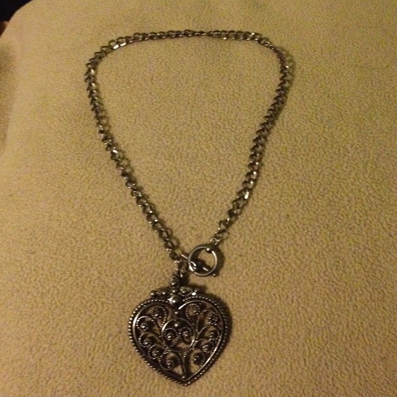 Metal heart necklace