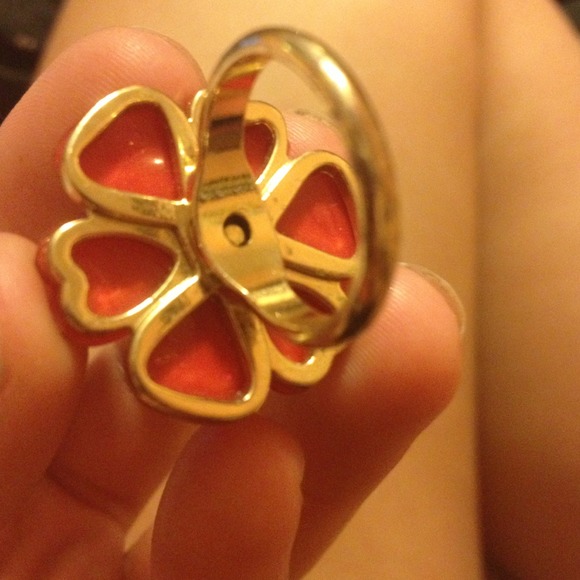 Red Flower Ring - Picture 3 of 3
