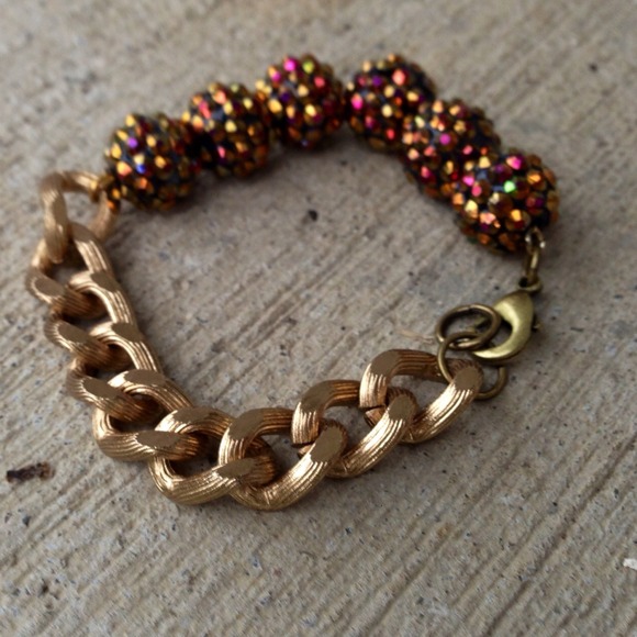 Sparkling Gold and Textured Chain Bracelet - Picture 2 of 3