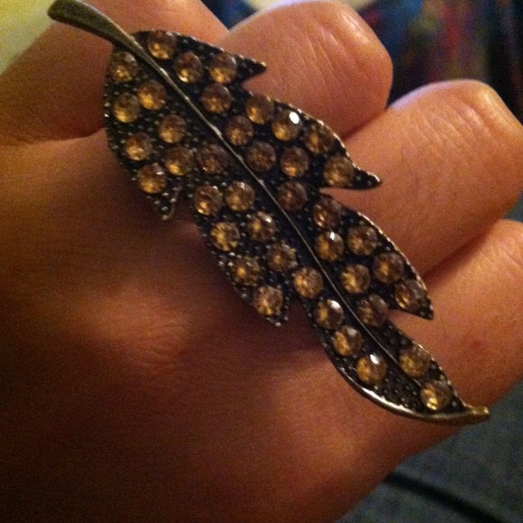 Double Finger Adjustable Leaf Ring. - Picture 2 of 2