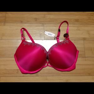 New bombshell vs bra