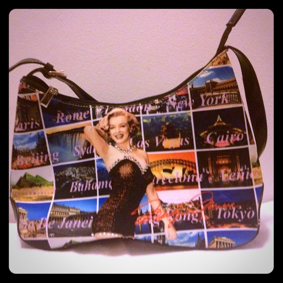 Marilyn Monroe purse NWOT