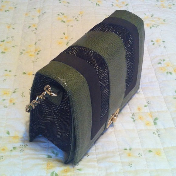 Kate Landry handbag - Picture 3 of 3