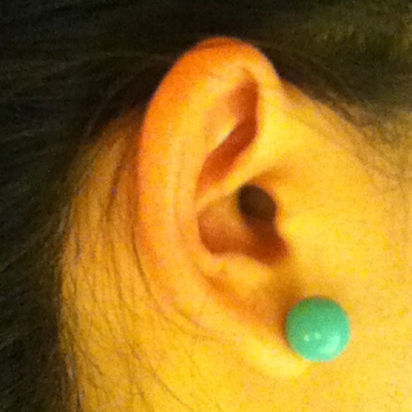 Earring - Picture 3 of 3