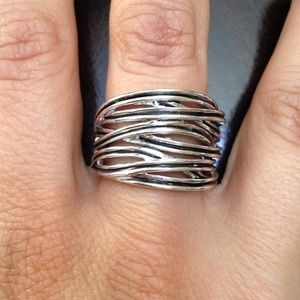 Lia Sophia Wound Up ring size 7