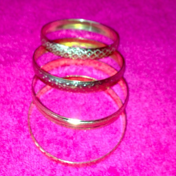 🔆4 Gold Plated Bangles just beautiful🔆💝💝💝💝💝