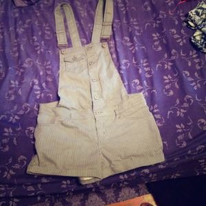 Overall shorts