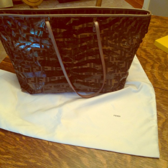 Fendi Tote "AUTHENTIC"