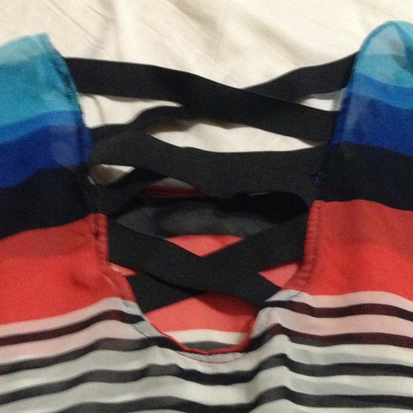 Top - Picture 2 of 2