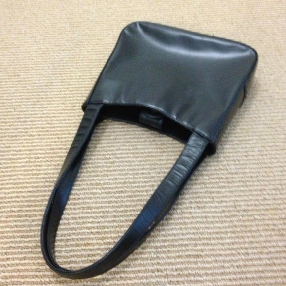 Great condition! Black Bally of Switzerland bag. - Picture 4 of 4