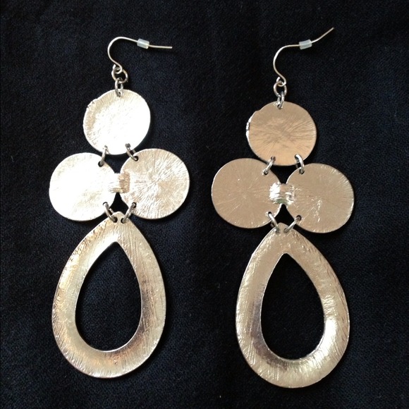 Silver chandelier earring - Picture 2 of 3