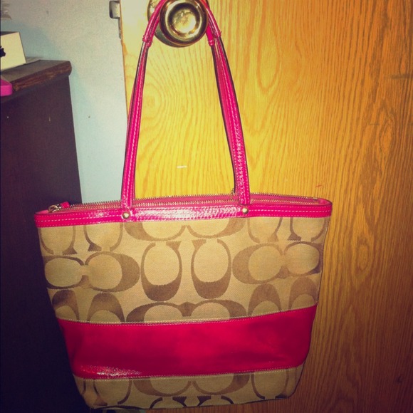 Tan and pink coach bag 💖TRADED💖