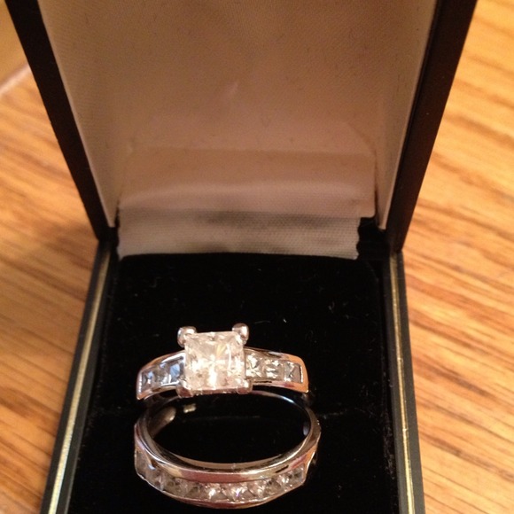 925 Sterling wedding set.