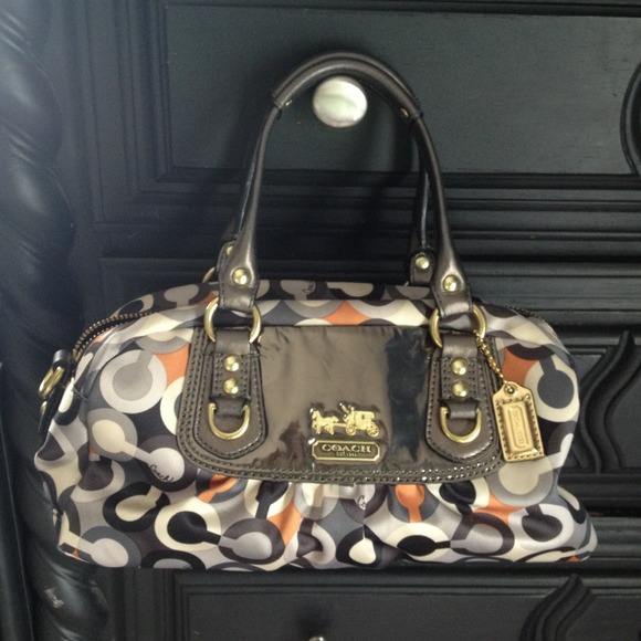 REDUCED!! Authentic Coach satchel
