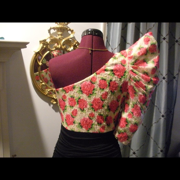 🚩SOLD🚩Floral one shoulder party dress - Picture 3 of 3
