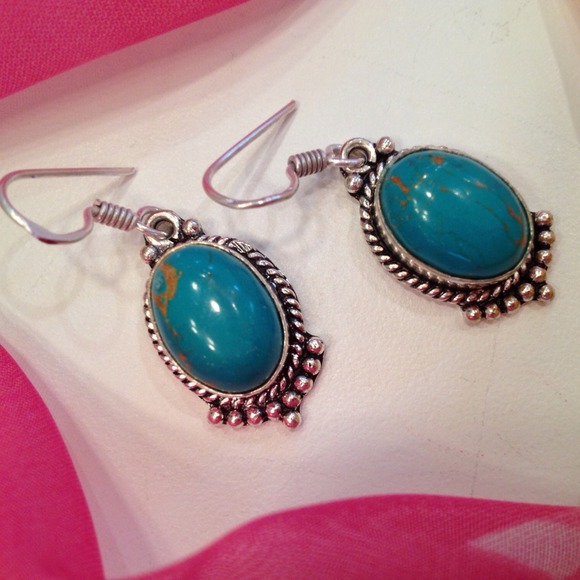 💙💙Teal Turquoise dangle earrings💙💙 - Picture 2 of 3