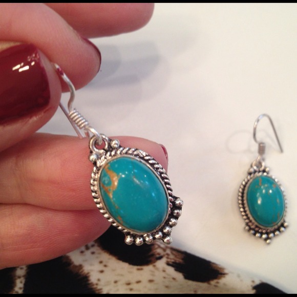 💙💙Teal Turquoise dangle earrings💙💙 - Picture 3 of 3