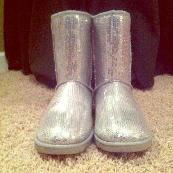 Silver sequin boots by So