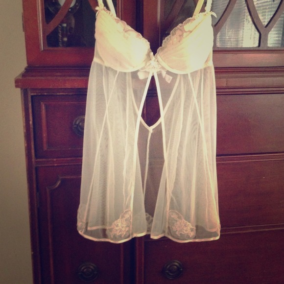 TRADED*****Beautiful Victoria's Secret Bridal
