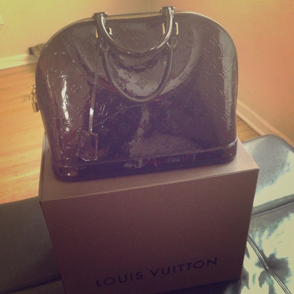 Louis Vuitton Handbags - 🚫🚫SOLD🚫🚫Chocolate Louis Vuitton Alma bag! The