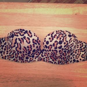 32B Victorias Secret Bomshell Bra
