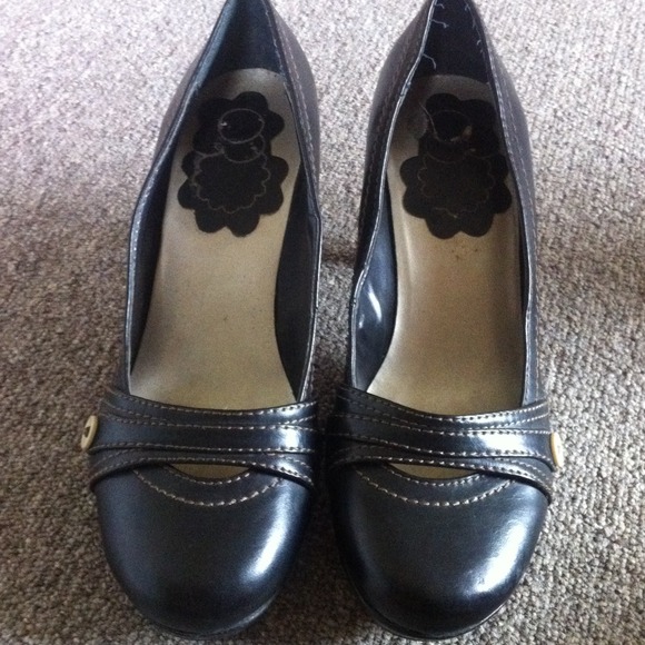 Black heals