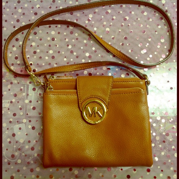 SOLD$ 100% Authentic Michael Kors Great condition! - Picture 1 of 4