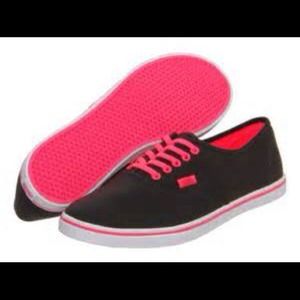 Black and Red Vans Lo Pros