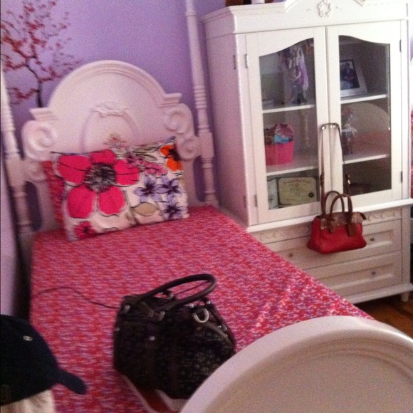 2 twin size beds 1 chest 1 night stand