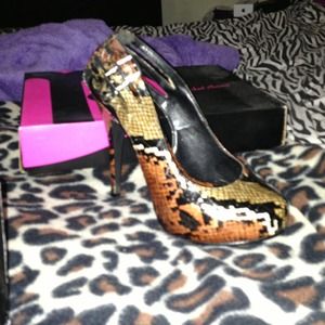Michael Antonio Heels
