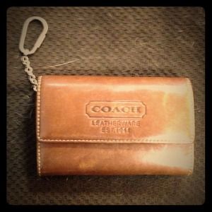 ✨REDUCED✨AUTHENTIC coach keychain wallet