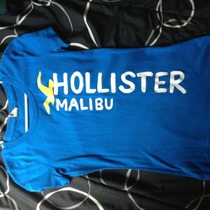 Hollister t shirt
