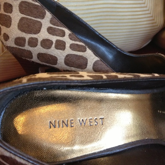 Nine West Safari Print Fur Peep Toe Heels - Picture 4 of 4