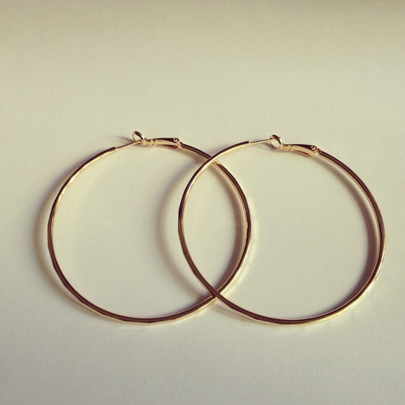Jewelry - hoop earrings - 2.5 diameter