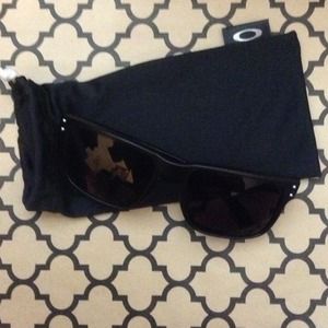 Oakley Holbrook sunglasses👓
