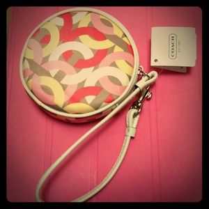 New coach coin purse!!