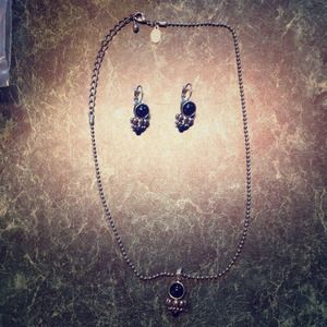 Earring and necklace set